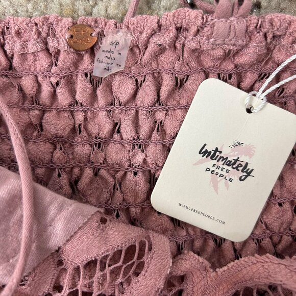 NEW Free People One Mauve Pink Crochet Lace Cami Tank Top Size Small Women's - Picture 4 of 4